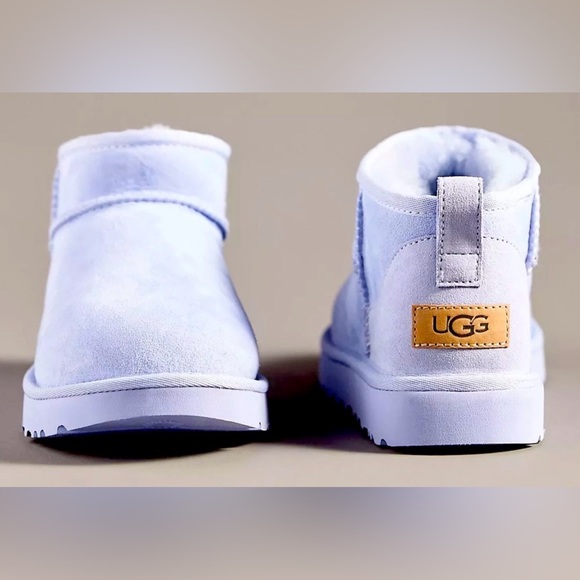 UGG Classic Womens Ultra Mini Boots Size 9 in Lavender Fog - Picture 2 of 8